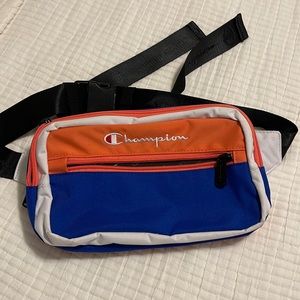 Never Used, Champion belt Bag